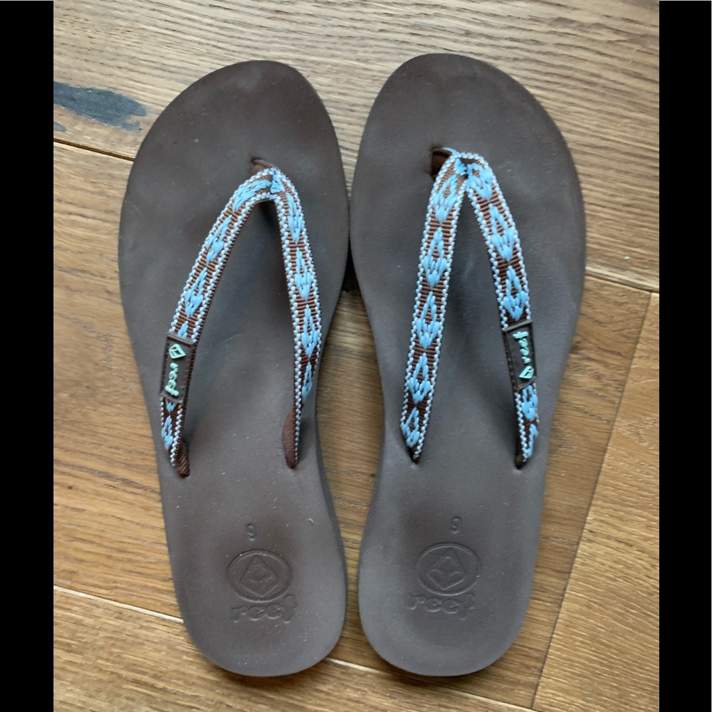 Reef ginger flip flops size 9